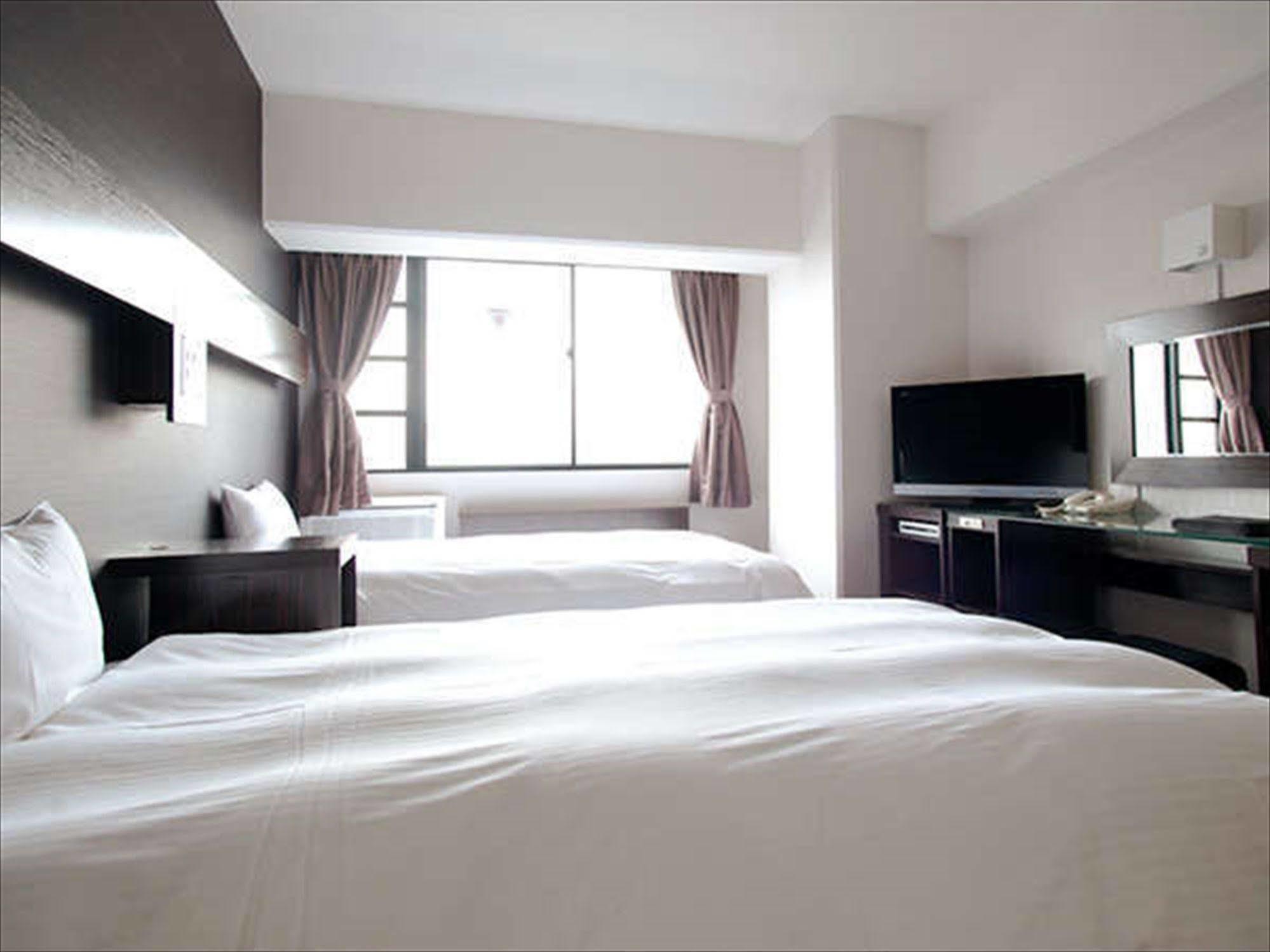 Green Rich Hotels Miyazaki Buitenkant foto